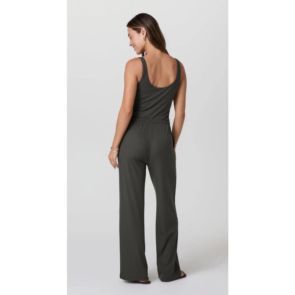 Vuori Women's Pose Scoop Neck Jumpsuit in Black Size Medium - Picture 2 of 6